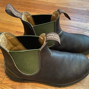 Blundstones AU Size 5.5. Stout Brown/Olive.